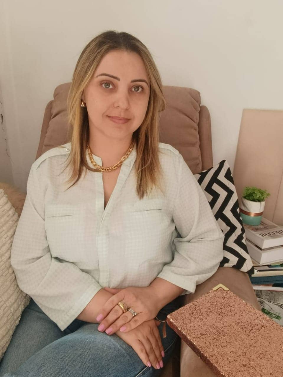 Carolina Desídera, terapeuta cristã e hipnoterapeuta, em Itapeva-SP
